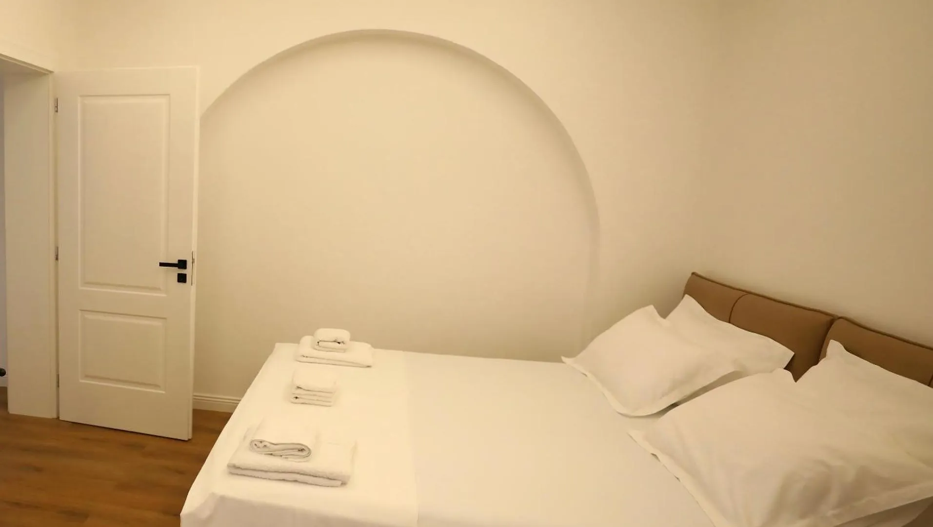 شقة Tirana Sunny Bliss Villa ألبانيا