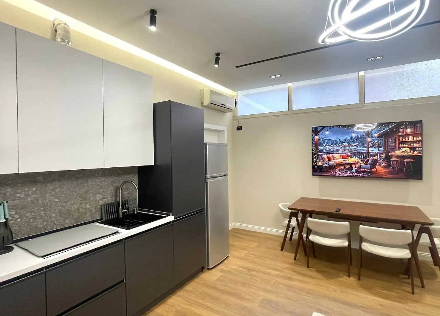 아파트 Tirana Sunny Bliss Villa